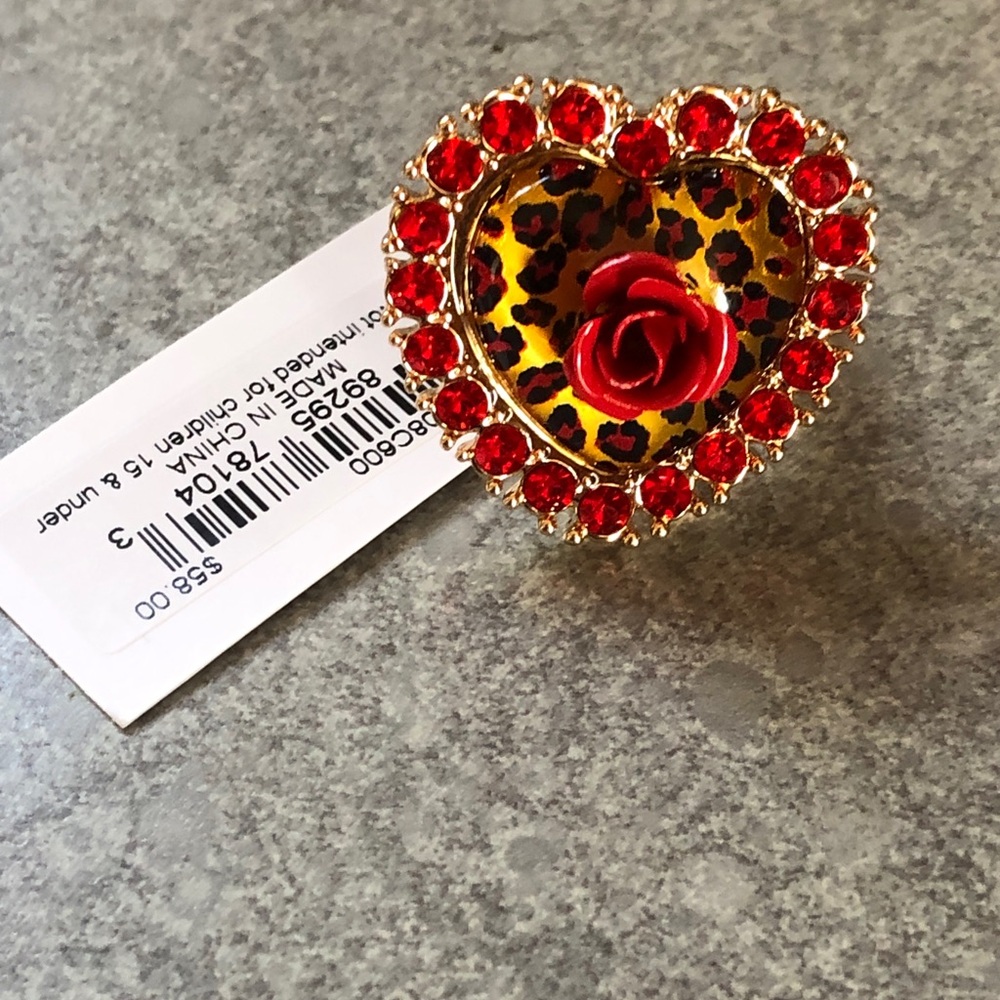 Betsey Johnson Gold Tone Leopard Heart Stretch Ring Rose & Crystal Size 7.5 NWT